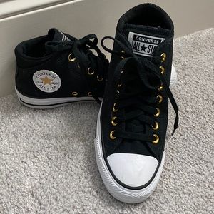 Converse High Top sneakers, great condition!